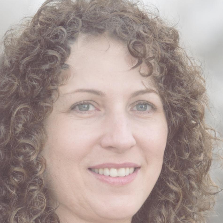 Sarah Weber, Finanzleiterin